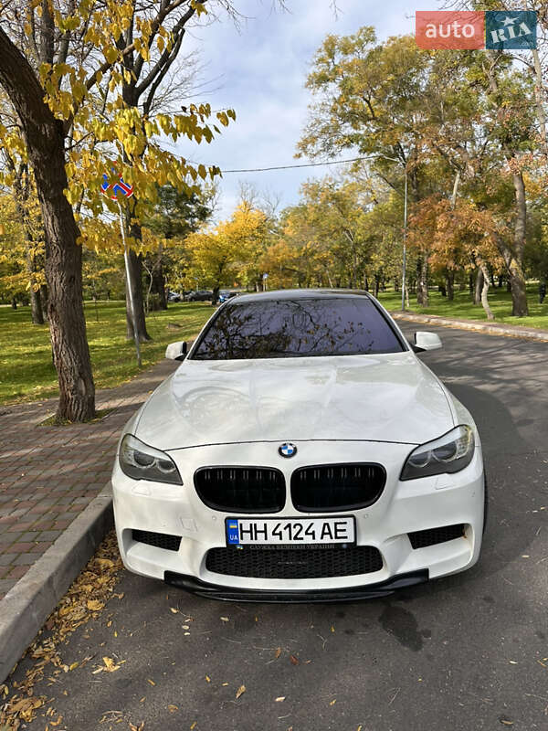 Седан BMW 5 Series 2011 в Одессе