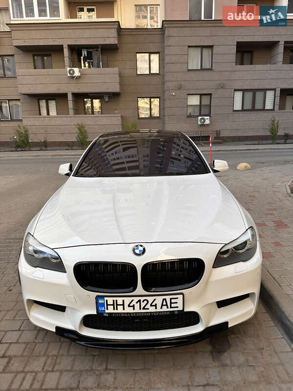 Седан BMW 5 Series 2011 в Одессе