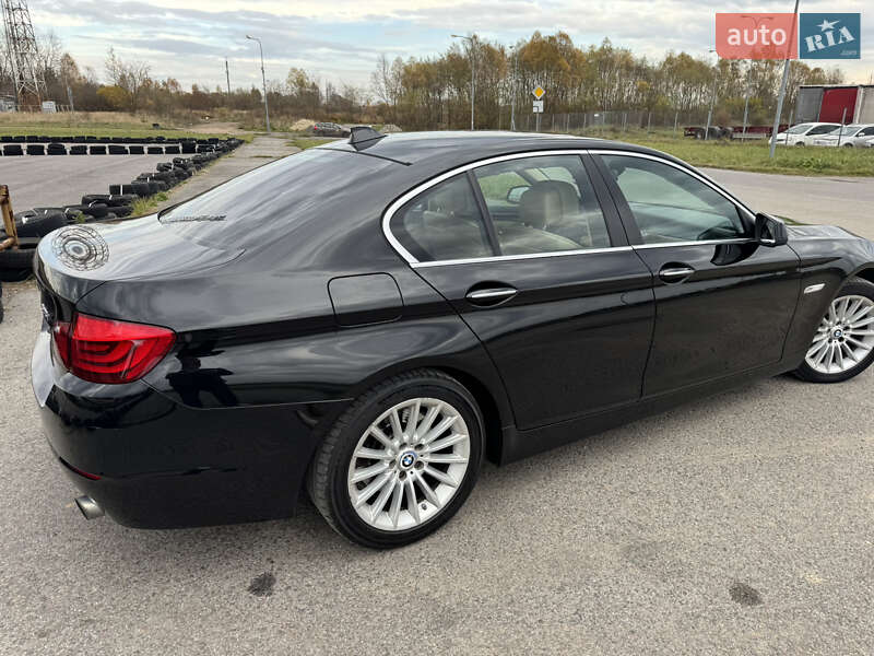 Седан BMW 5 Series 2012 в Львове