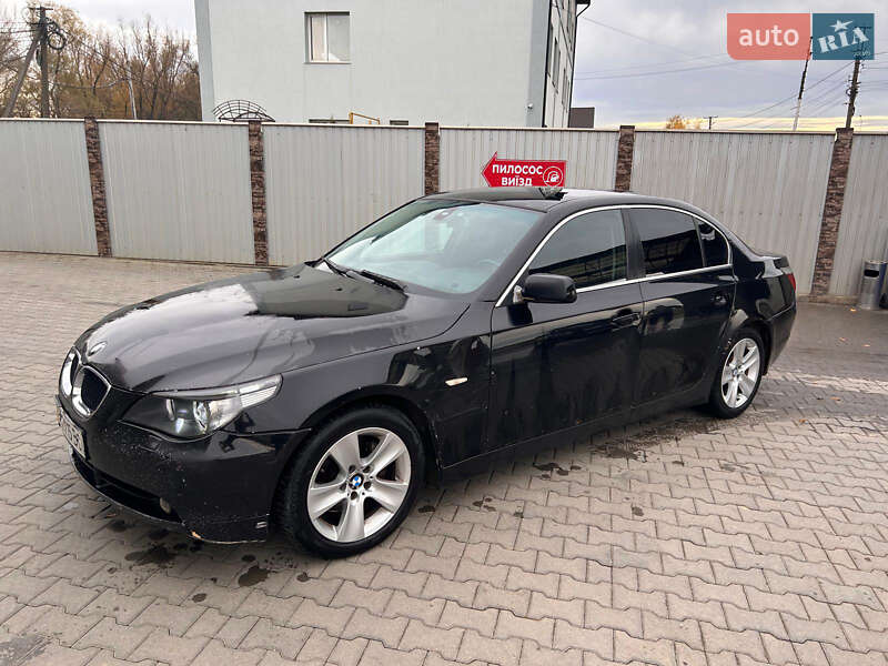Седан BMW 5 Series 2004 в Черновцах