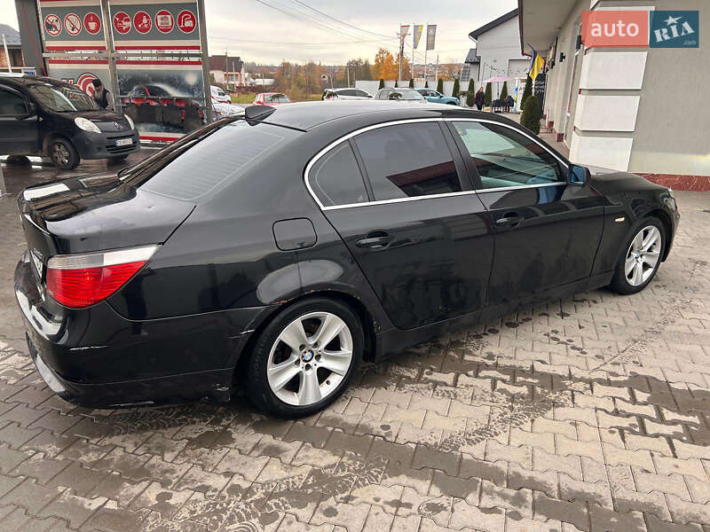 Седан BMW 5 Series 2004 в Черновцах