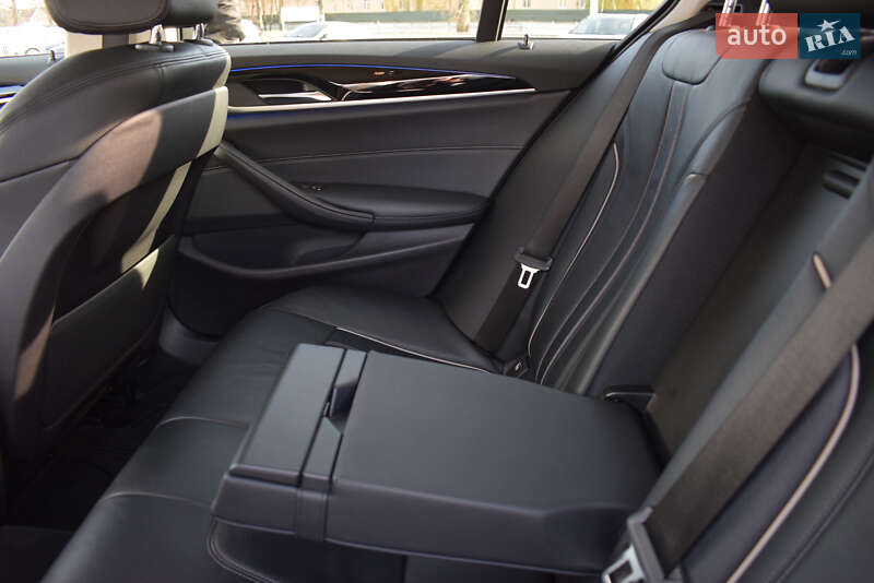 Седан BMW 5 Series 2019 в Киеве