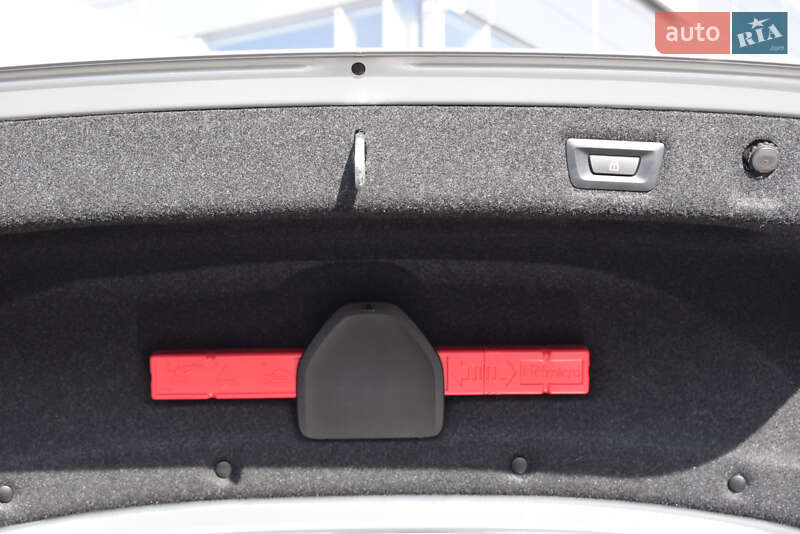 Седан BMW 5 Series 2019 в Киеве