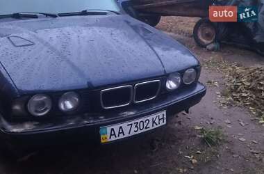 Седан BMW 5 Series 1989 в Іванкові