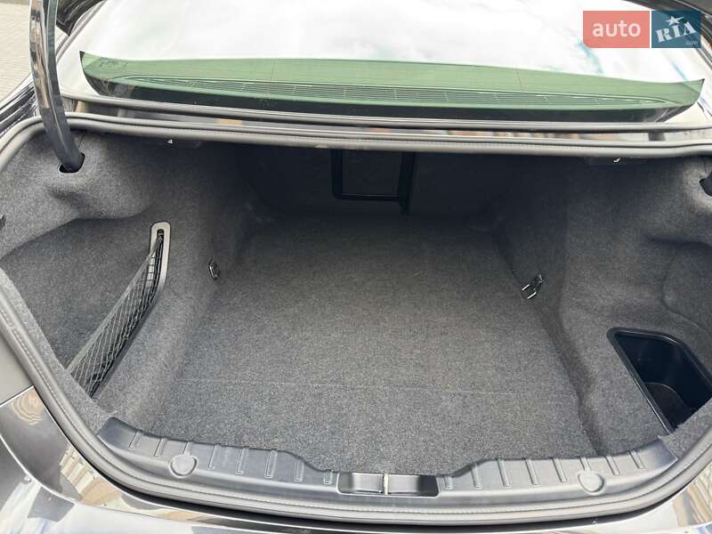 Седан BMW 5 Series 2014 в Виннице