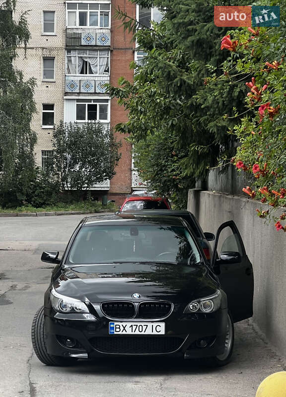 Седан BMW 5 Series 2004 в Хмельницькому