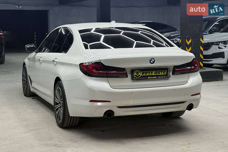 Седан BMW 5 Series 2017 в Черновцах