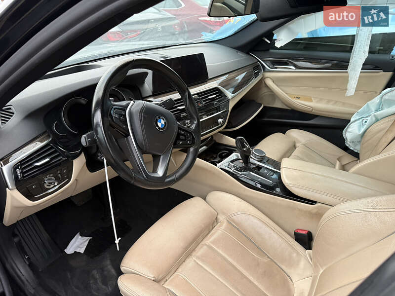 Седан BMW 5 Series 2017 в Львове