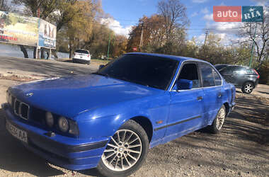 Седан BMW 5 Series 1990 в Надвірній