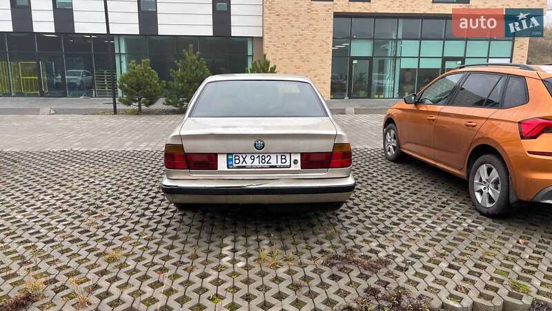 Седан BMW 5 Series 1990 в Хмельницком