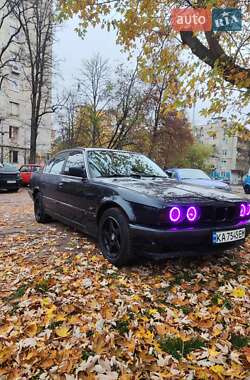 Седан BMW 5 Series 1989 в Києві