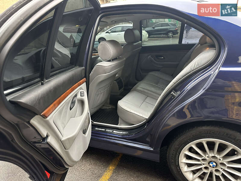 Седан BMW 5 Series 2001 в Тульчині