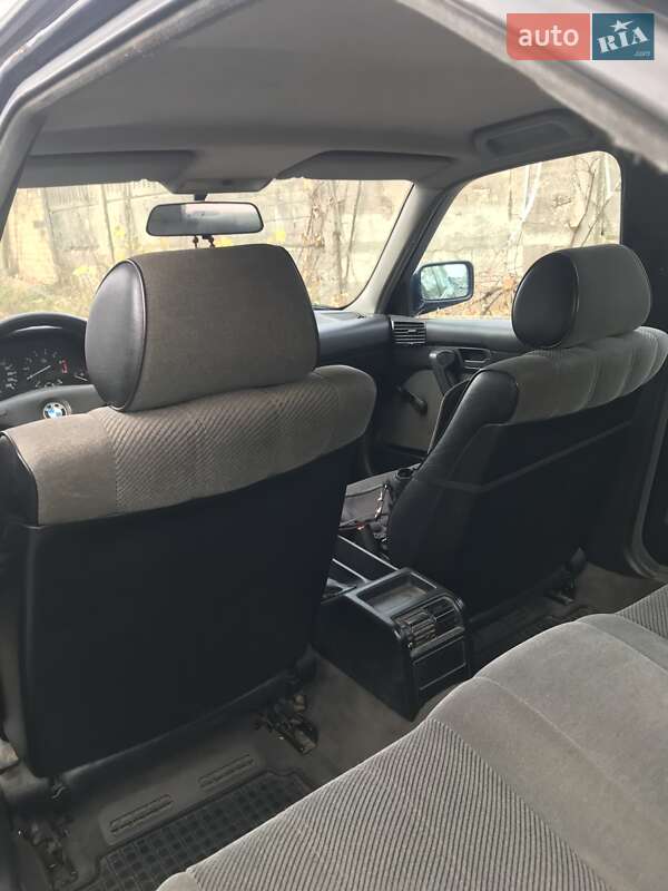 Седан BMW 5 Series 1989 в Киеве
