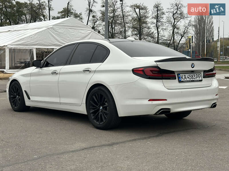 Седан BMW 5 Series 2017 в Киеве
