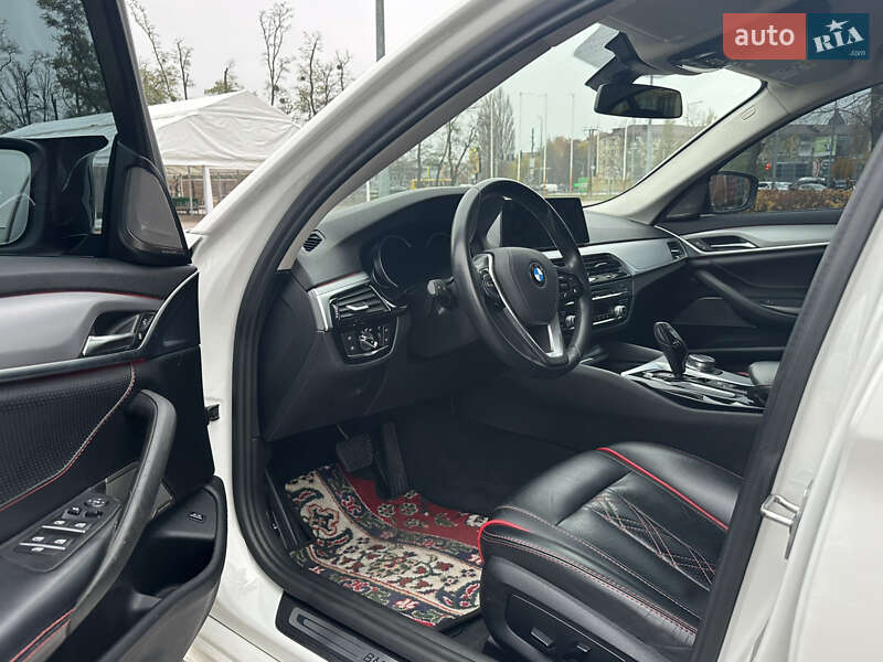 Седан BMW 5 Series 2017 в Киеве