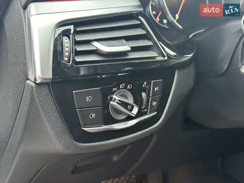 Седан BMW 5 Series 2017 в Киеве