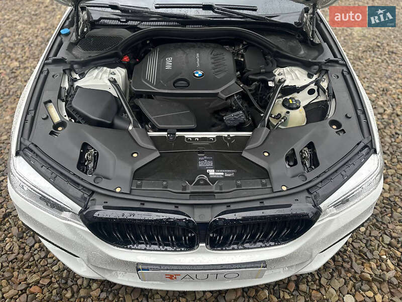 Седан BMW 5 Series 2017 в Львове