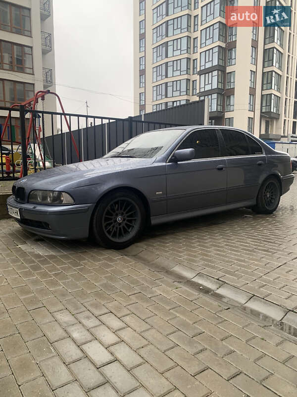 BMW 5 Series 2002 BMW 5 Series 2002