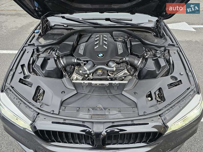 Седан BMW 5 Series 2019 в Киеве