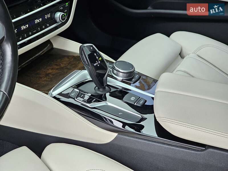 Седан BMW 5 Series 2019 в Киеве