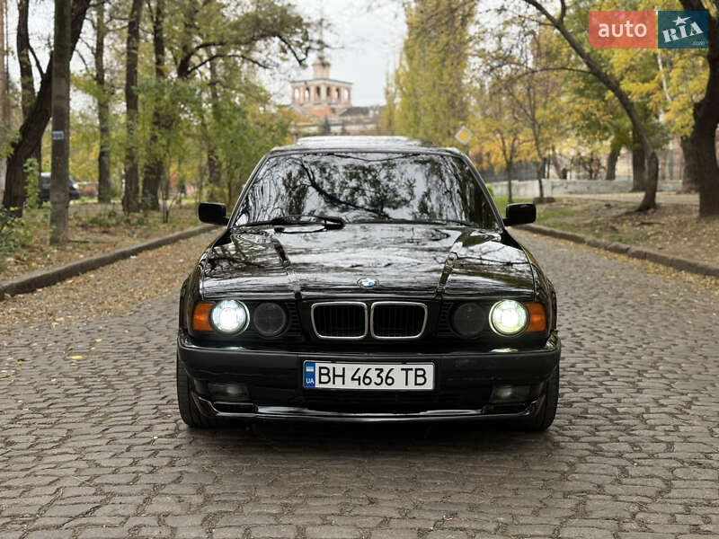 Седан BMW 5 Series 1990 в Николаеве