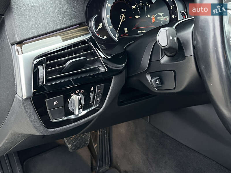 Седан BMW 5 Series 2017 в Ковеле