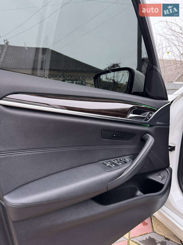 Седан BMW 5 Series 2017 в Кам'янець-Подільському