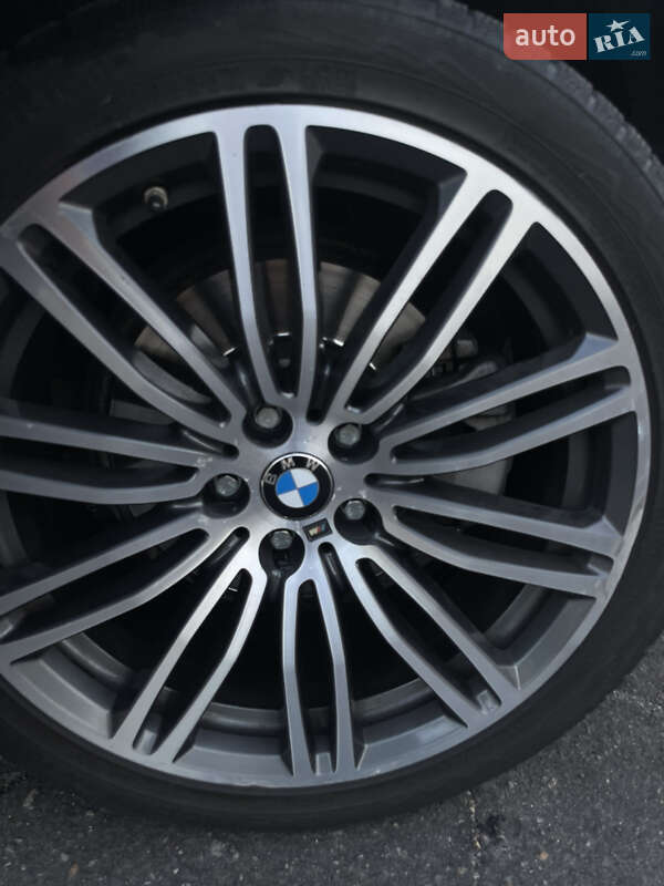 Универсал BMW 5 Series 2018 в Киеве фото 39 Универсал BMW 5 Series 2018 в Киеве