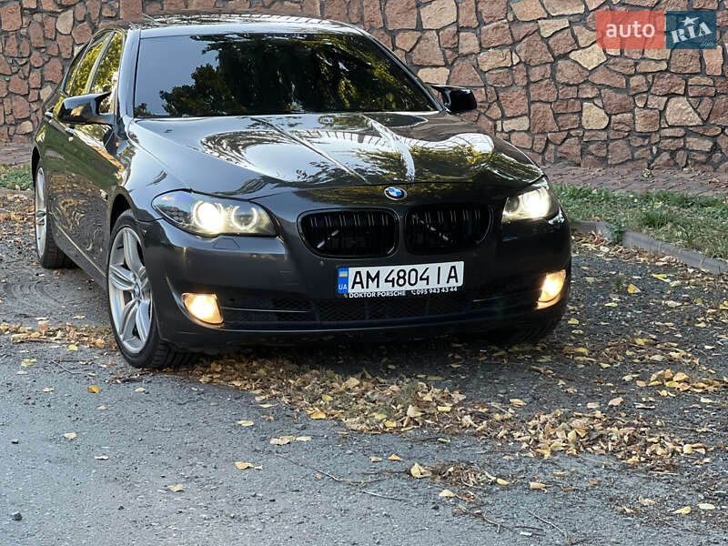 Седан BMW 5 Series 2013 в Киеве