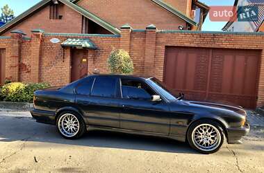 Седан BMW 5 Series 1994 в Дніпрі