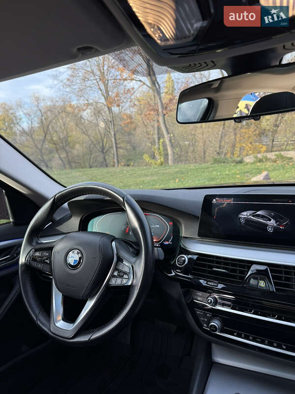 Седан BMW 5 Series 2020 в Житомирі