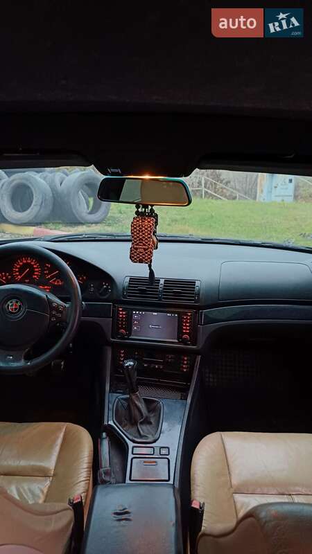 Седан BMW 5 Series 1998 в Дубровиці