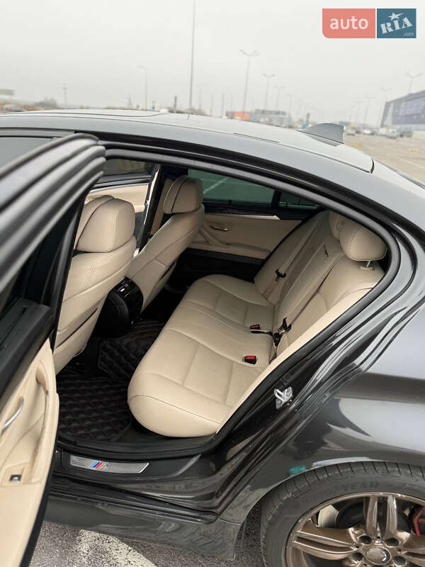 Седан BMW 5 Series 2013 в Львове