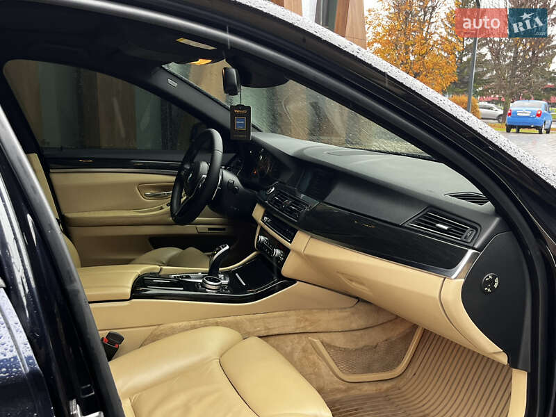 Седан BMW 5 Series 2011 в Луцке