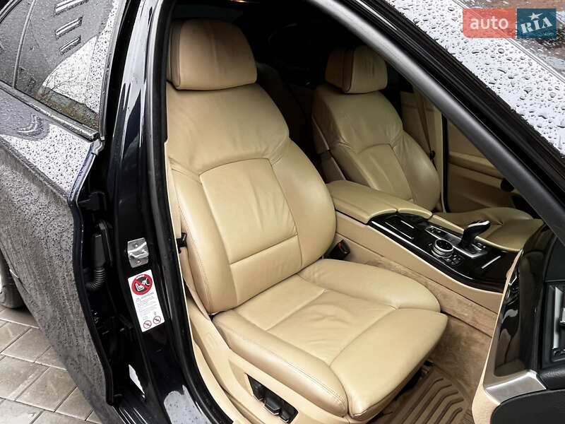 Седан BMW 5 Series 2011 в Луцке