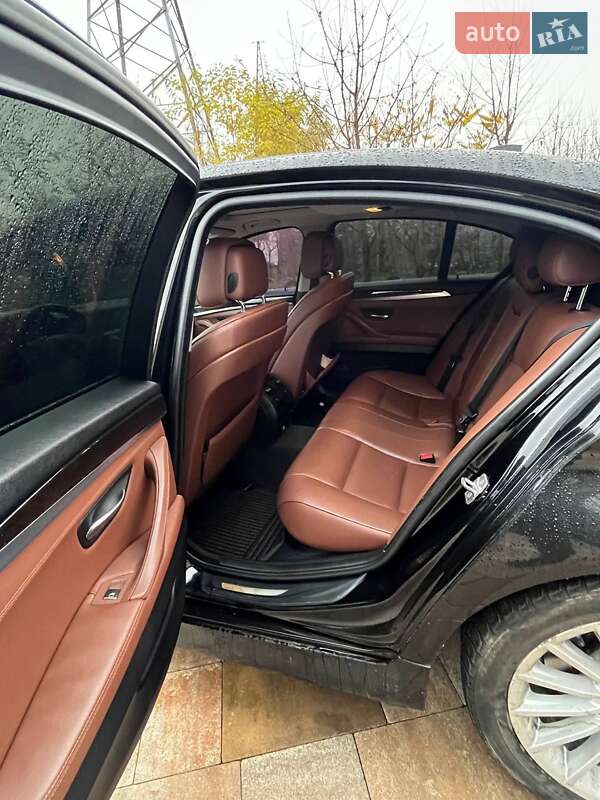 Седан BMW 5 Series 2013 в Хмельницком