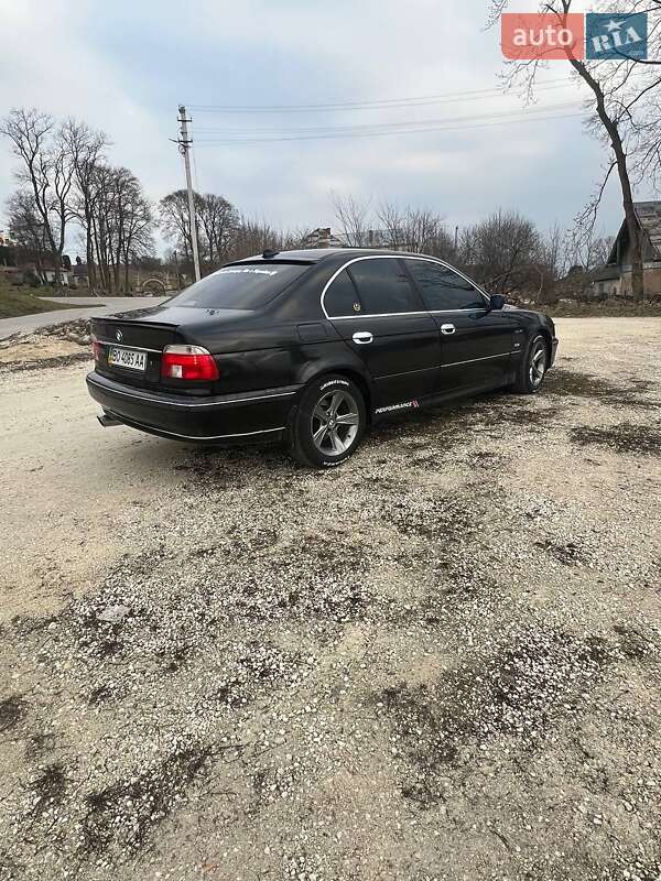 Седан BMW 5 Series 1996 в Скалате