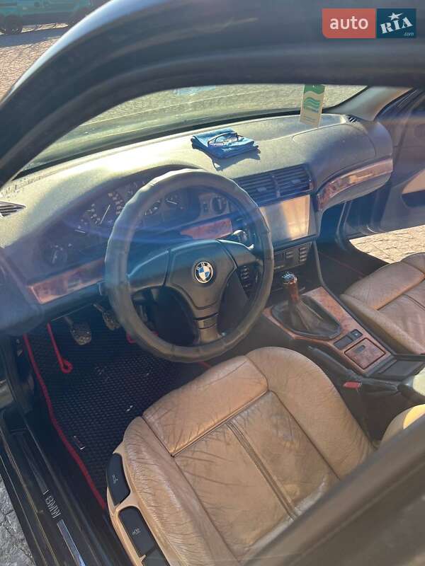 Седан BMW 5 Series 1996 в Скалате