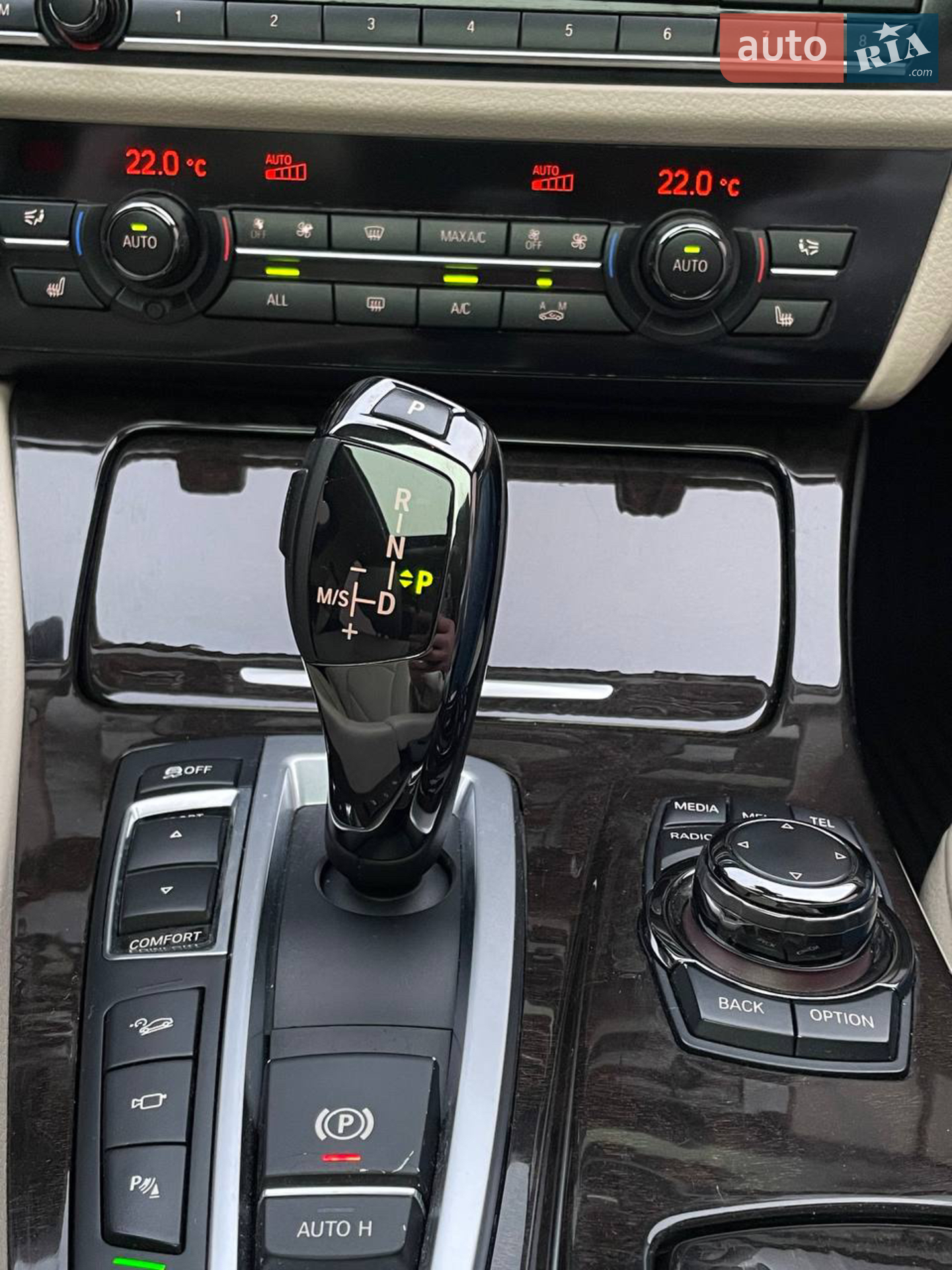 2012 BMW 5er - мініатюра 26