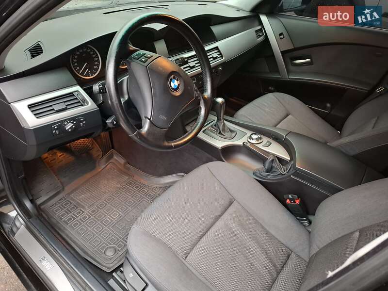 Седан BMW 5 Series 2004 в Києві