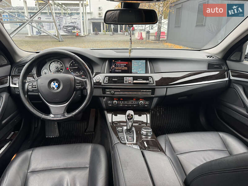 Седан BMW 5 Series 2014 в Черновцах