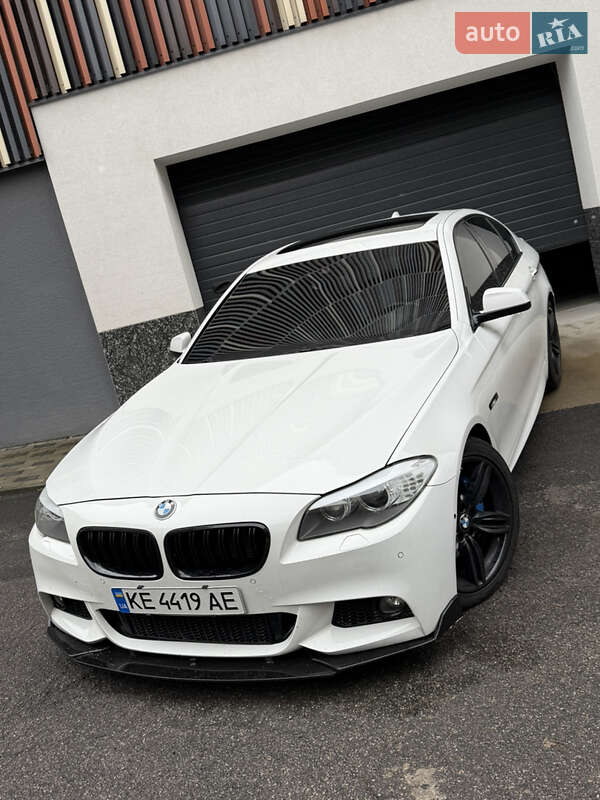 Седан BMW 5 Series 2012 в Дніпрі