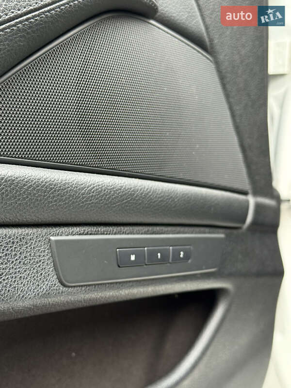 Седан BMW 5 Series 2012 в Дніпрі