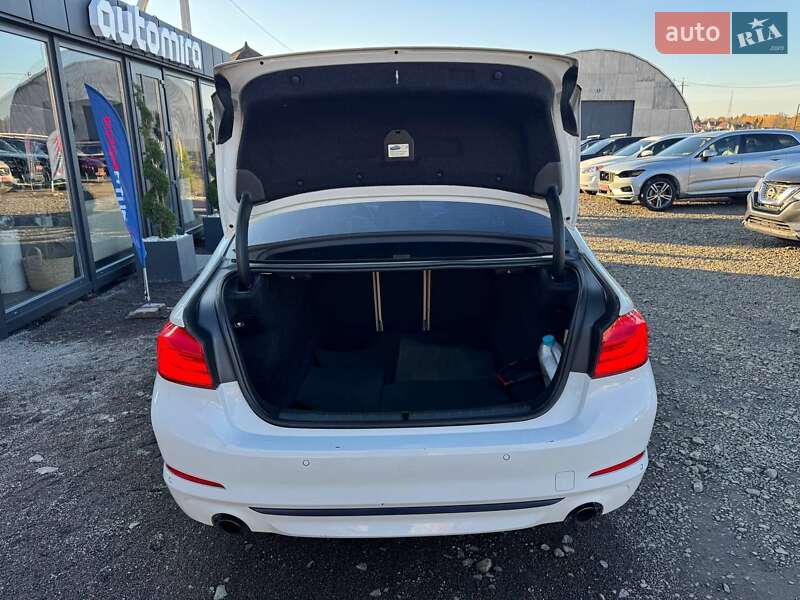 Седан BMW 5 Series 2017 в Луцке