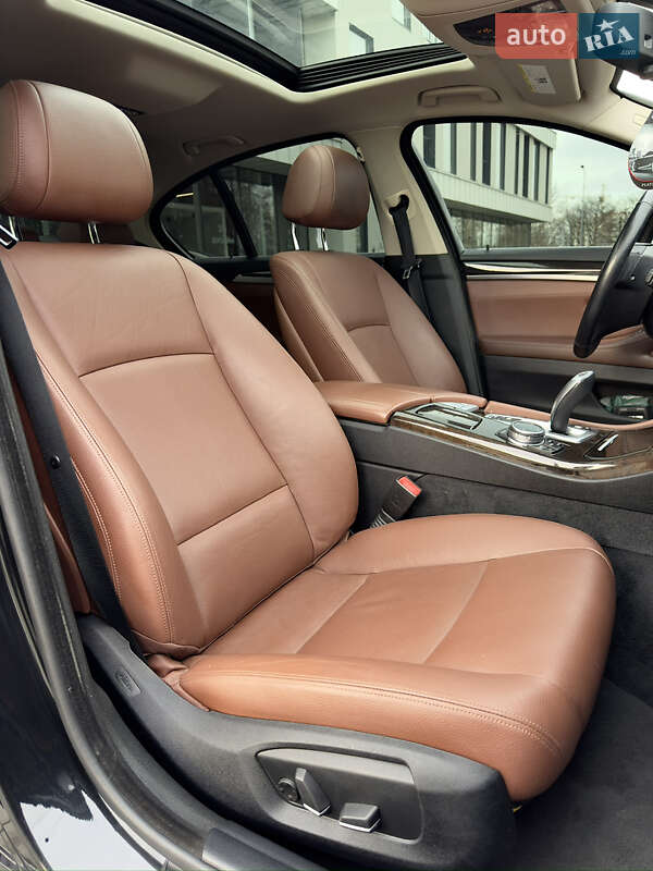 Седан BMW 5 Series 2013 в Хмельницком