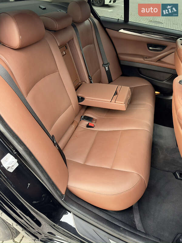 Седан BMW 5 Series 2013 в Хмельницком