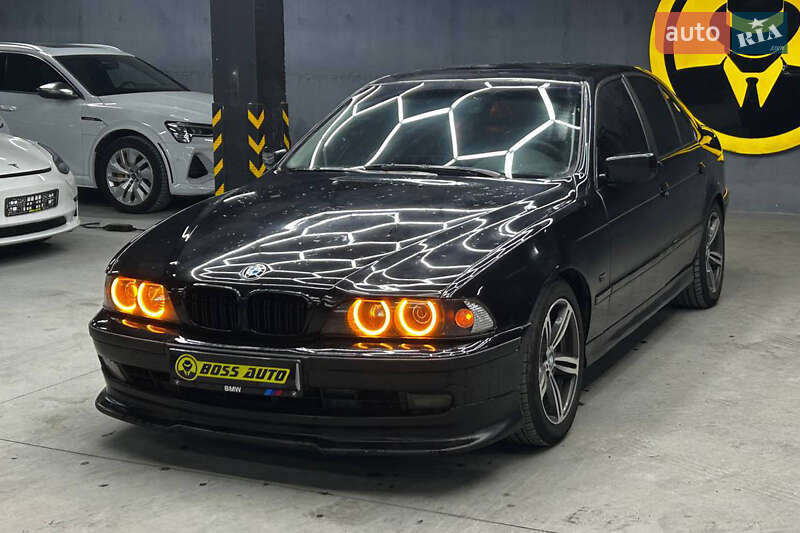 Седан BMW 5 Series 2002 в Чернівцях