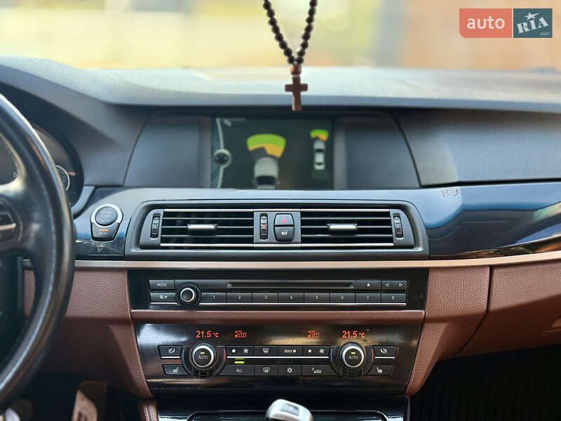 Седан BMW 5 Series 2011 в Чернівцях