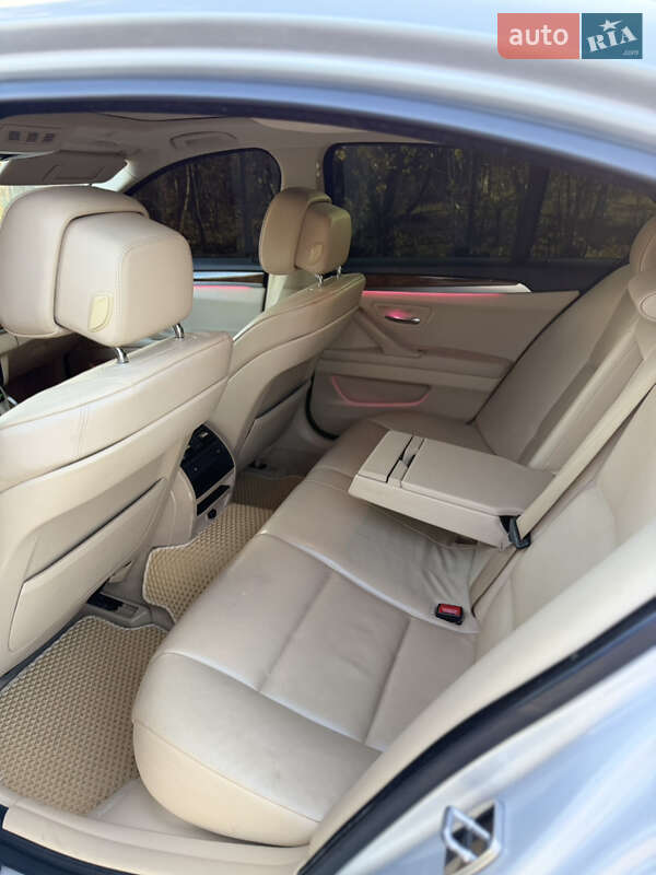 Седан BMW 5 Series 2011 в Новояворовске фото 22 Седан BMW 5 Series 2011 в Новояворовске