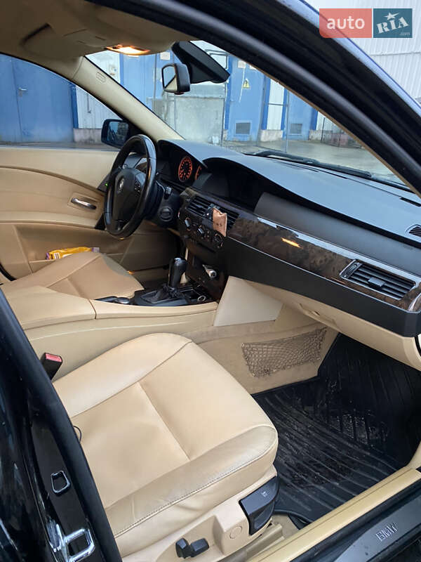 Седан BMW 5 Series 2006 в Львові